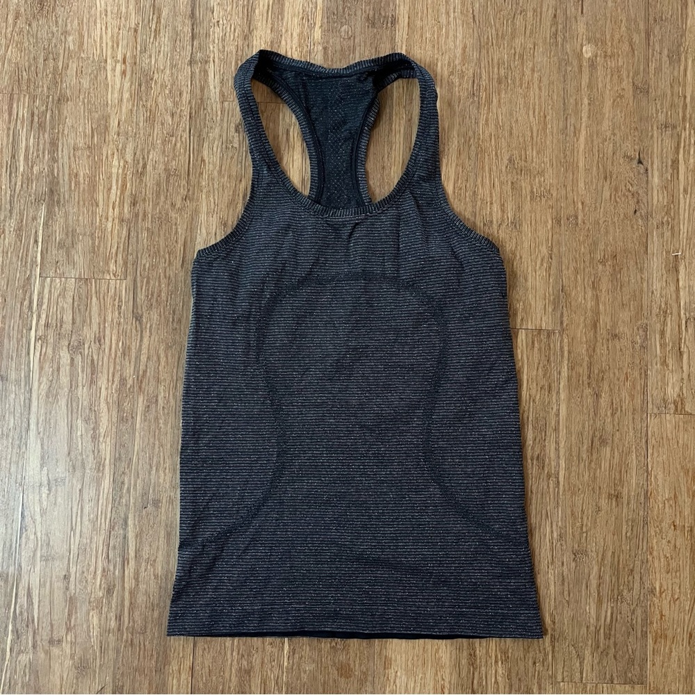 Lululemon Swiftly Tech Racerback Black / Silver, Sz 6
